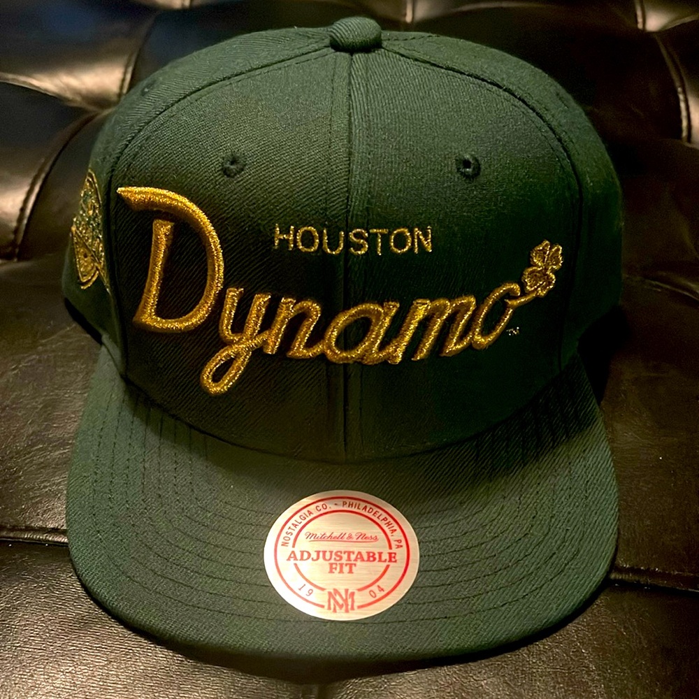 Mitchell & Ness New unworn Houston Dynamo SnapBack cap